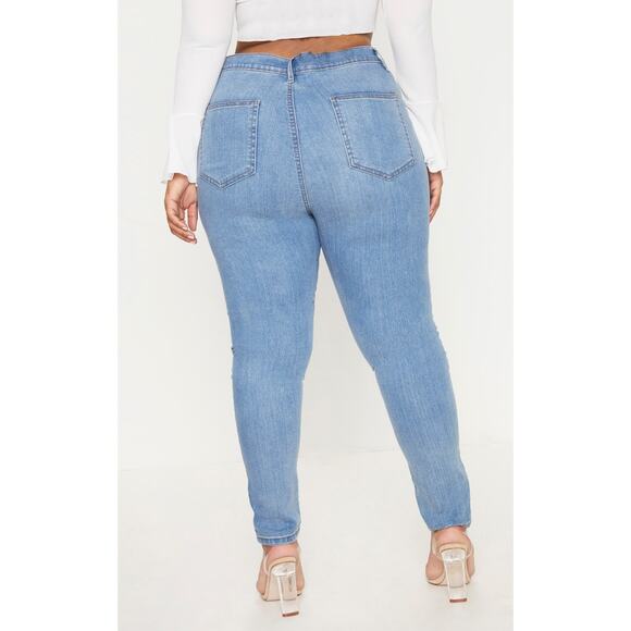PRETTYLITTLETHING PLUS Light Wash Hi Waist Skinny Jeans Sz 20 - Picture 3 of 15